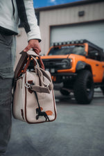 Load image into Gallery viewer, Walter Leather Carrier Bag (370Z)